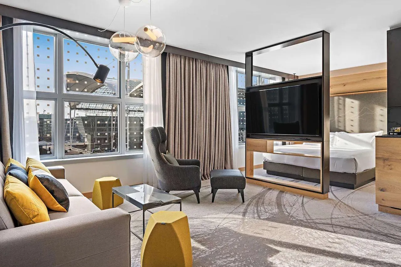 מלון Schwaig bei Nürnberg Hilton Munich Airport 4*,  גרמניה