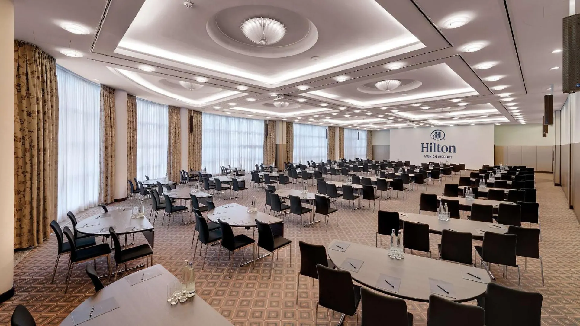 מלון Schwaig bei Nürnberg Hilton Munich Airport